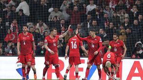 Jogadores da Turquia festejam