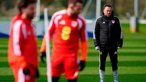 Bellamy no treino da seleção galesa
