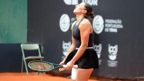 Francisca Jorge derrotada na Eslovénia, num jogo de ténis difícil
