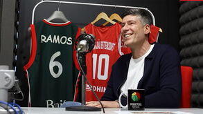 Recorde de pontos da Liga de basquetebol começou com Sérgio Ramos a contrariar Carlos Lisboa: «Meteu-me no banco e fiquei fulo»
