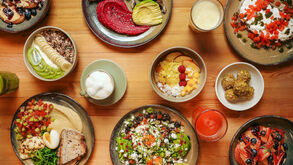 Pequenos-almoços LOCAL: energia e consciência com alimentos naturais