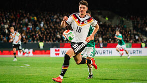 Mert Kömür ao serviço da seleção de sub-21 alemã