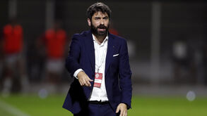 Luís Freire reage junto ao banco de suplentes de Portugal