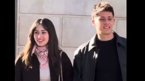 Güler envergonhado com paparazzi: «Não olhes para eles…»