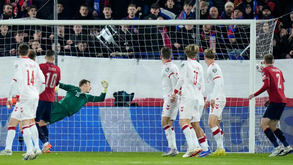 Rep. Checa-Dinamarca, em direto