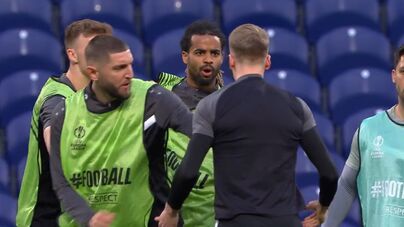 Colegas de equipa do Estugarda 'pegados' no Dragão: o momento em que Fuhrich e Assignon se desentenderam no treino