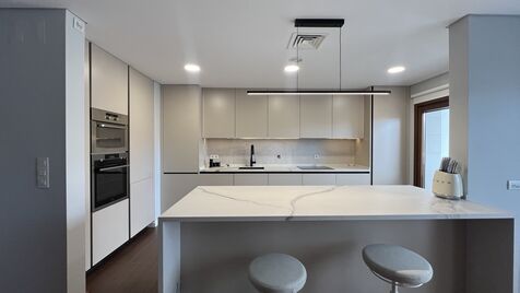 Cozinha moderna em Lisboa ou Porto, com design e foco na funcionalidade