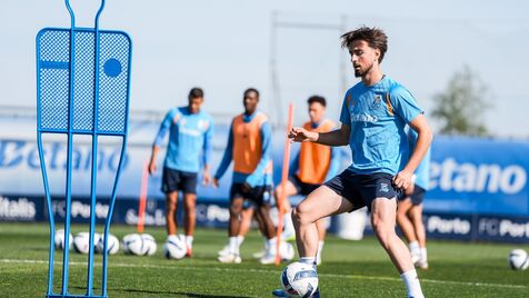 Martim Fernandes em ação no treino deste domingo