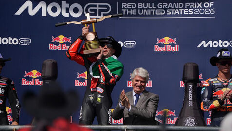 Marco Bezzecchi festeja a conquista do GP dos Estados Unidos