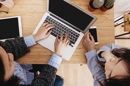 PcComponentes oferece descontos até 50% em smartphones e portáteis