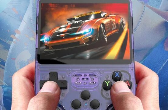 Consola portátil para jogos retro faz sucesso com preço acessível e diversos emuladores