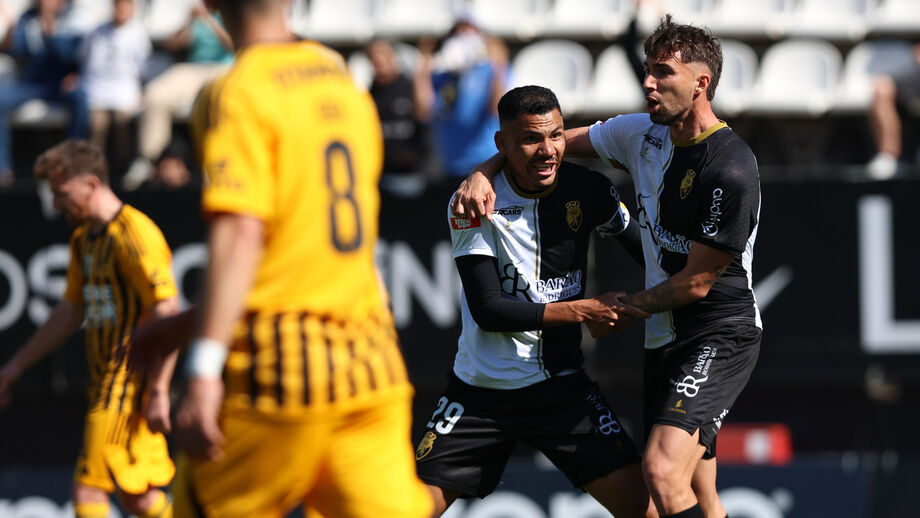 Farense vence em casa contra o Lusitânia Lourosa