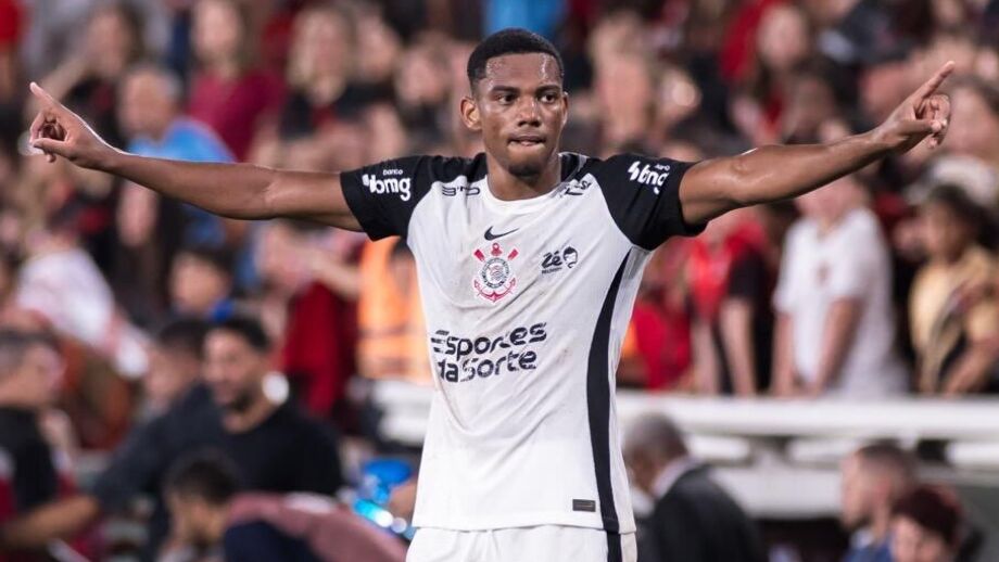 André, médio do Corinthians