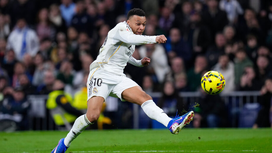 Kylian Mbappé tem tido lesões frequentes no joelho esquerdo