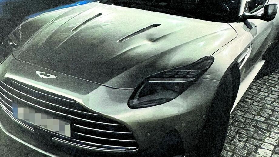 Condutor foi detido após incidente com Aston Martin de luxo