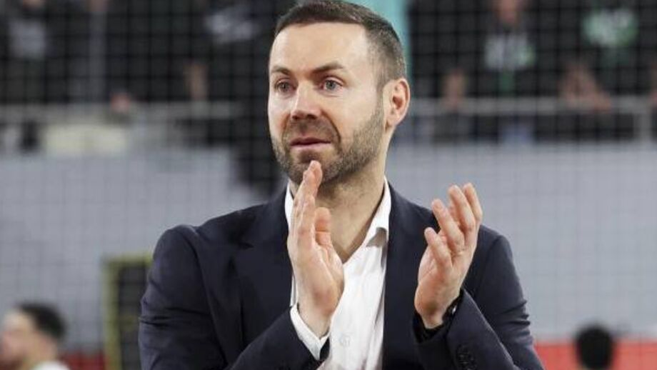 Cassiano Klein conduz equipa encarnada à final