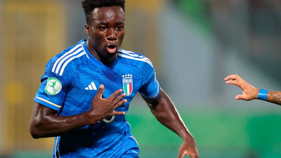 Kayode, lateral do Brentford, sob avaliação para possível contratação pelo Inter