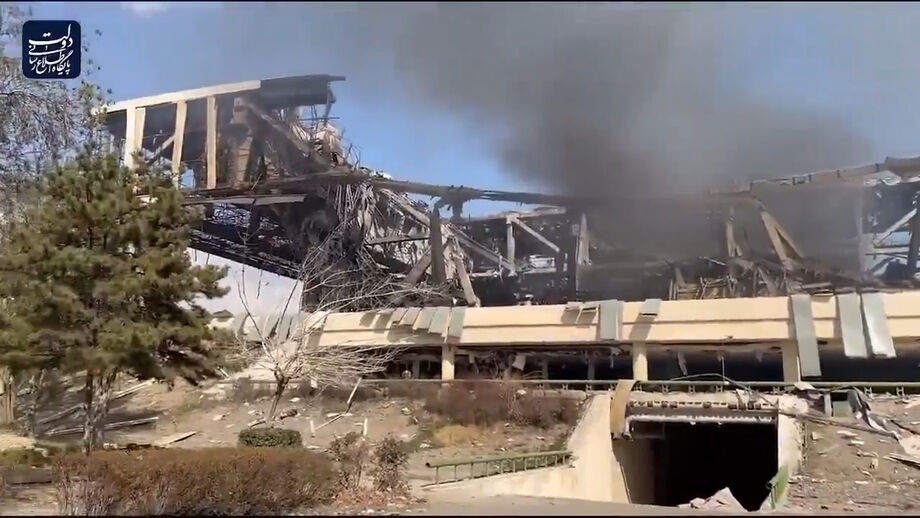 Sucedem-se as vagas de ataques aéreos