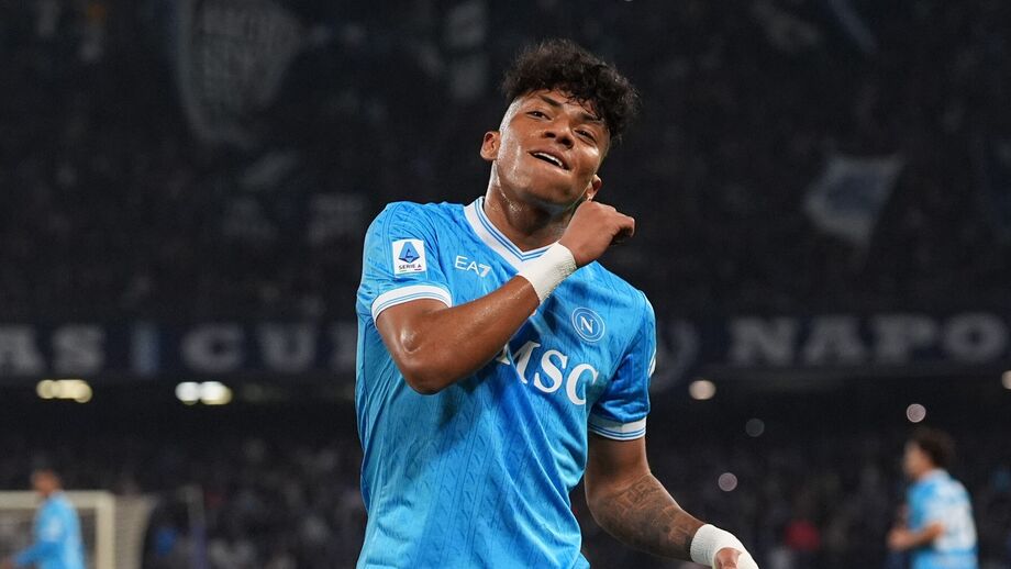 Alisson celebra golo contra o Torino