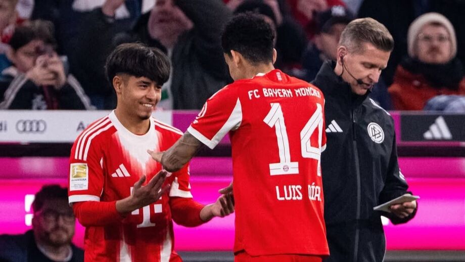 Maycon Cardozo entrou para o lugar de Luis Díaz frente ao M'Gladbach