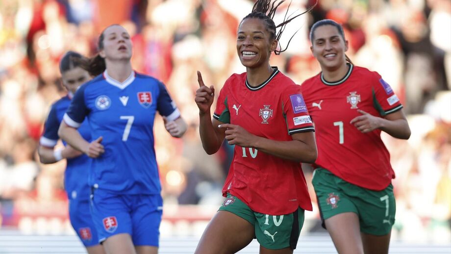 Portugal goleia Eslováquia