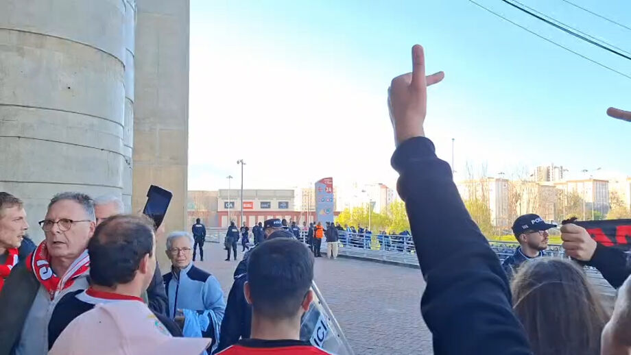 Momento aconteceu antes do clássico no Estádio da Luz