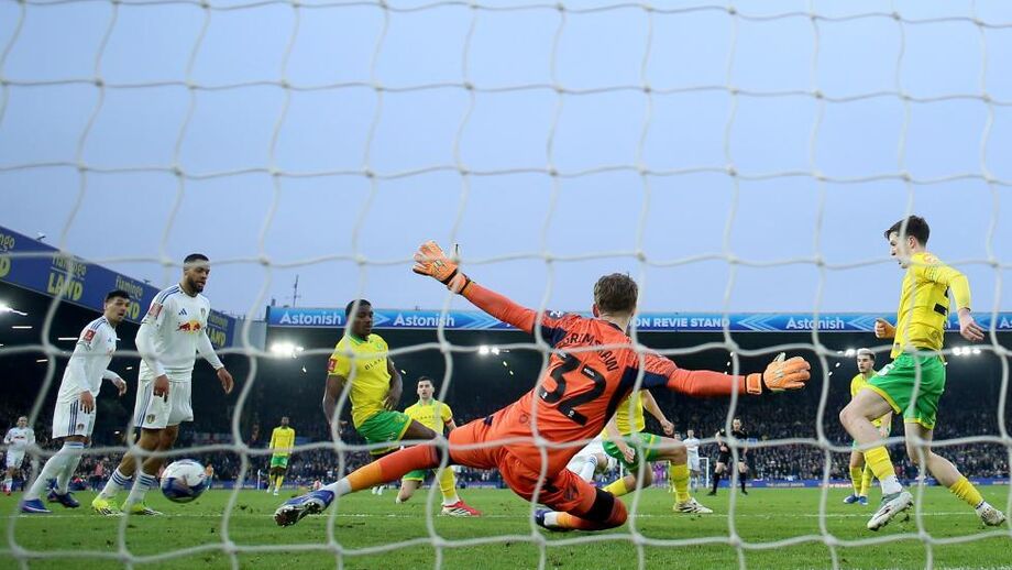 Leeds bate Norwich
