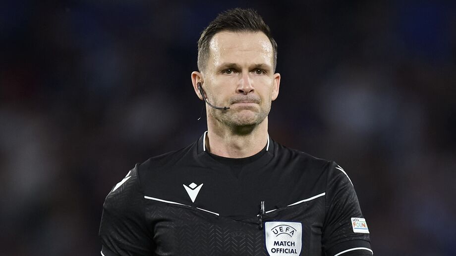 Ivan Kruzliak vai apitar o Bodo/Glimt-Sporting