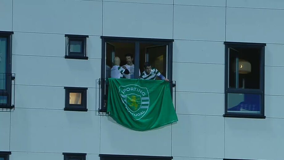 Sportinguistas acompanham a equipa de Rui Borges