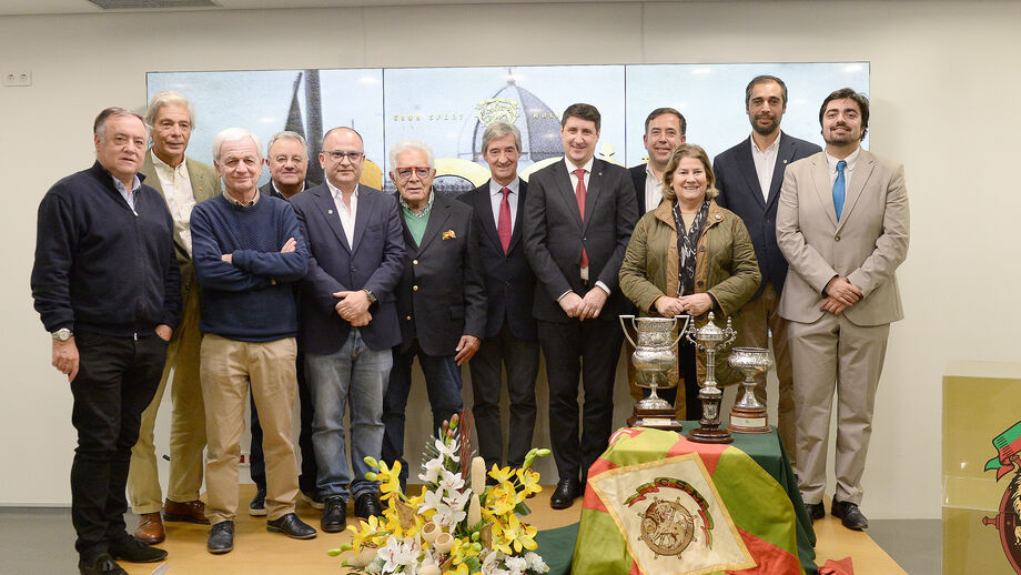 Dirigente na cerimónia de apresentação das Comissões de Honra e Executiva para assinalar título de 1926