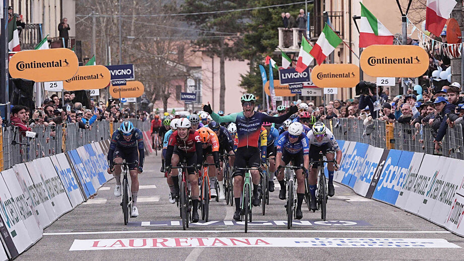 Tobias Lund Andresen (Decathlon) vence 3.ª etapa do Tirreno-Adriático