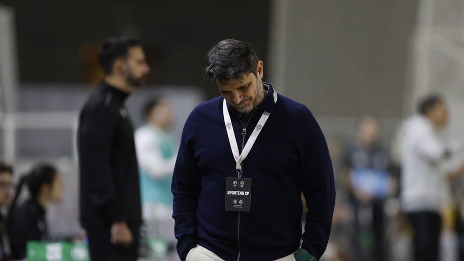 Nuno Dias, técnico do Sporting, lamenta a derrota na Taça da Liga