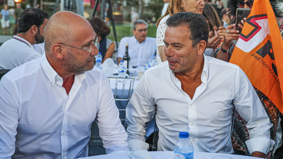 Passos Coelho e Montenegro juntos num evento do PSD, em 2022