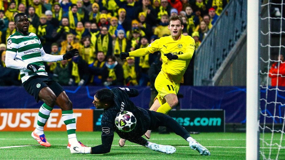 Blomberg remata à bola de Rui Silva para mais um golo do Bodo/Glimt frente ao Sporting