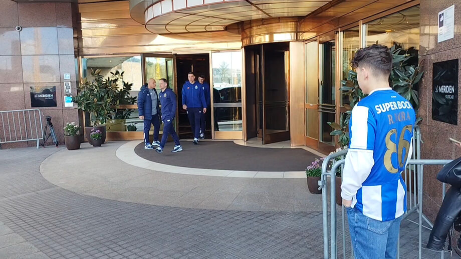 Jogadores deixaram o hotel onde se encontram hospedados na Alemanha para um passeio de 10 minutos