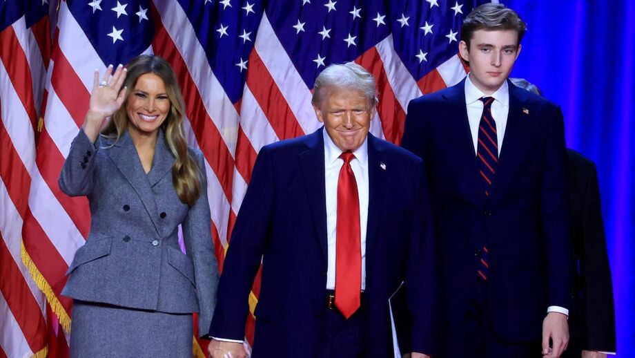 Barron com Melania e Donald Trump 