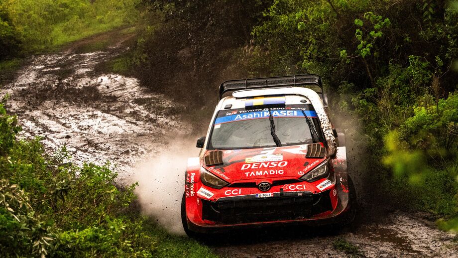 Oliver Solberg lidera o Rali Safari do Quénia