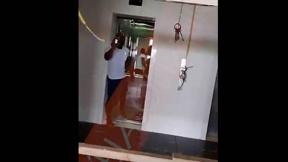 Felipe Melo não gostou do barulho das obras num condomínio