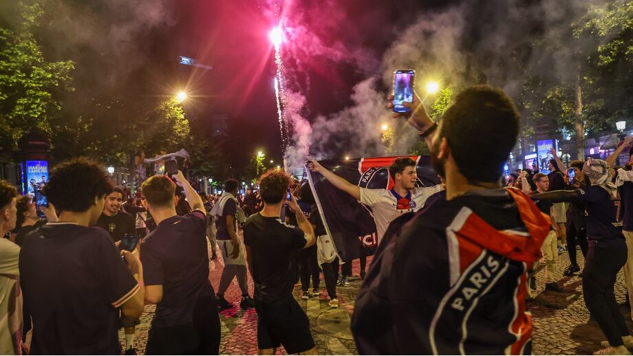 Adeptos do PSG esgotam bilhetes para o jogo com o Chelsea, em Londres