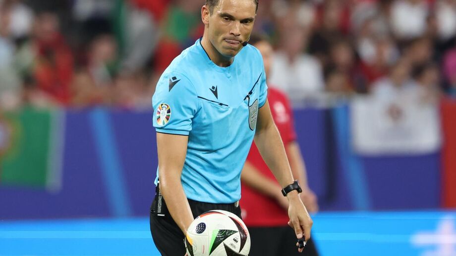 Árbitro Sandro Scharer