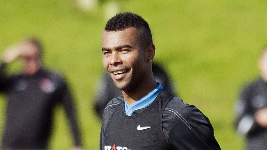 Ashley Cole é o novo treinador do Cesena