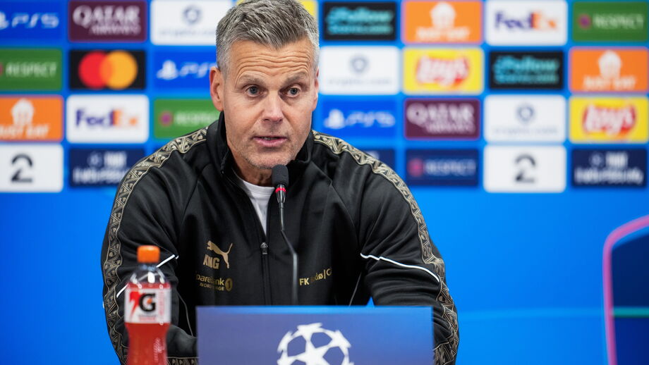 Kjetil Knutsen na conferência de antevisão ao jogo com o Sporting