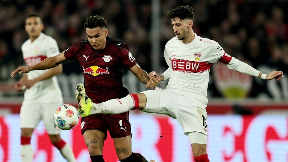 Atakan Karazor no duelo entre o Estugarda e o Leipzig