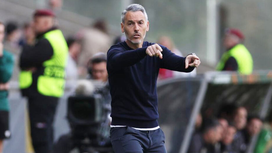 Carlos Vicens satisfeito após vitória e apuramento para os quartos-de-final da Liga Europa