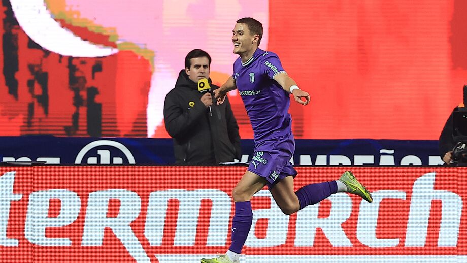 Lagerbielke chamado para a seleção da Suécia e Gyökeres para o playoff de acesso ao Mundial