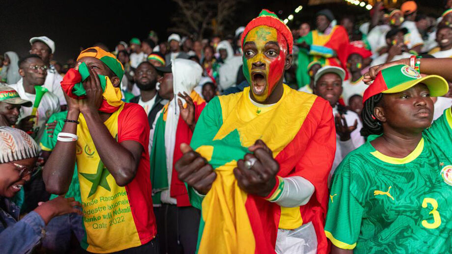 Adeptos do Senegal vibraram durante a final da CAN frente a Marrocos 