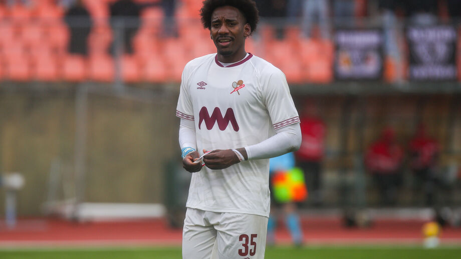 Bryan Róchez suspenso dois jogos