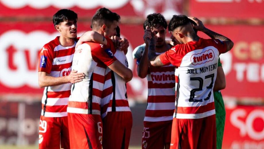 Equipa unida pela permanência