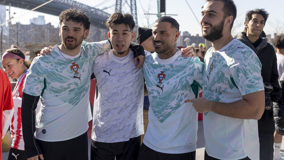 Ex-internacional português elogia jovem promessa polaca do FC Porto, mas pede paciência e uma gestão cuidada das expectativas