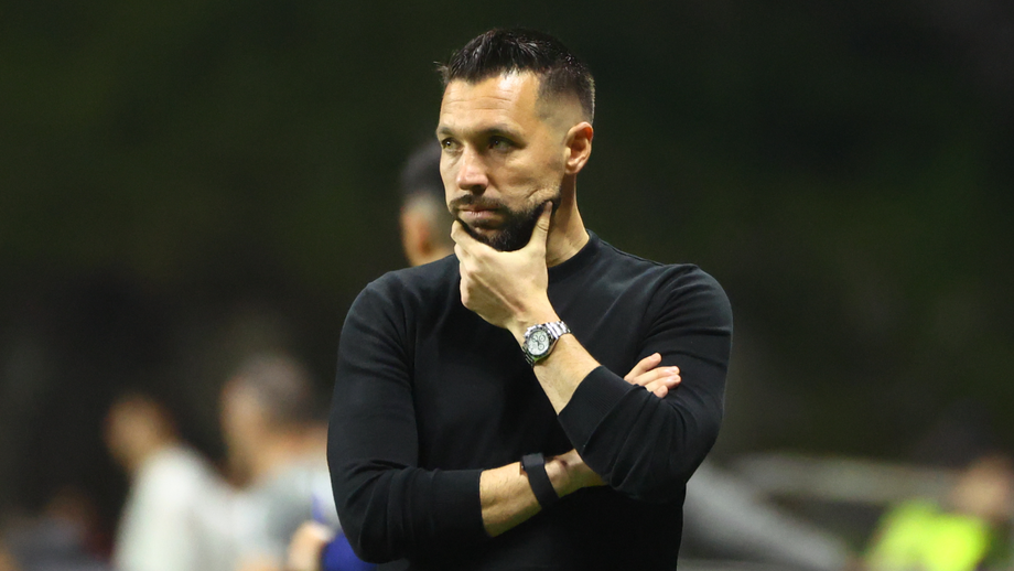 Francesco Farioli dá início à preparação do jogo com o Famalicão